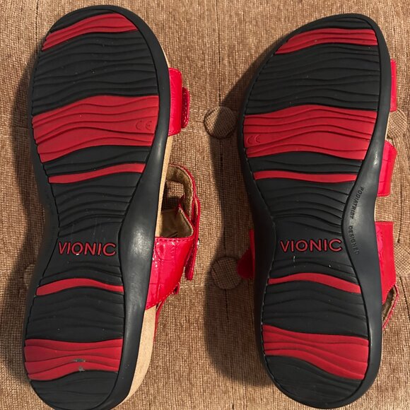 Vionic Red Sandals Size 7 - Picture 4 of 4